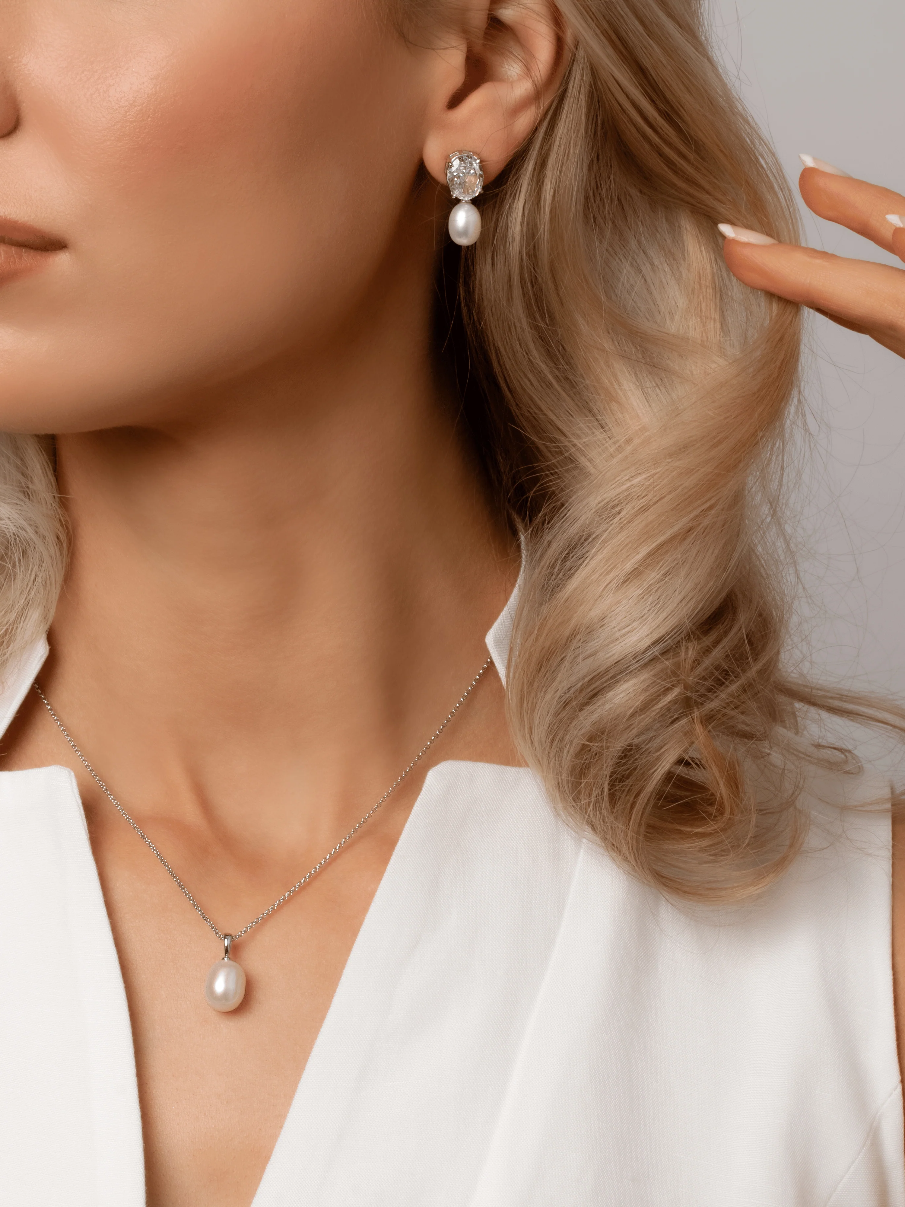 Aurelia Earrings - Image 2